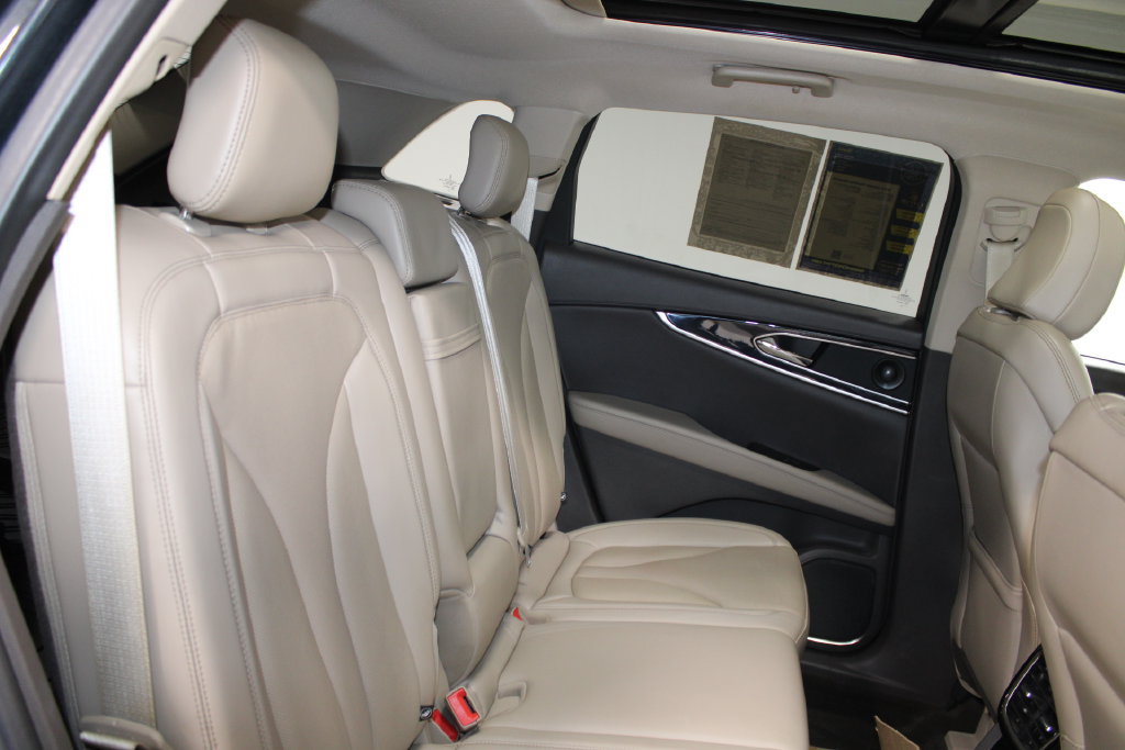 Used 2023 Lincoln Nautilus Reserve w/ Equipment Group 201A AWD/4WD image 24