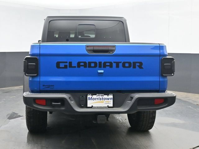 Used 2024 Jeep Gladiator Sport AWD/4WD image 13