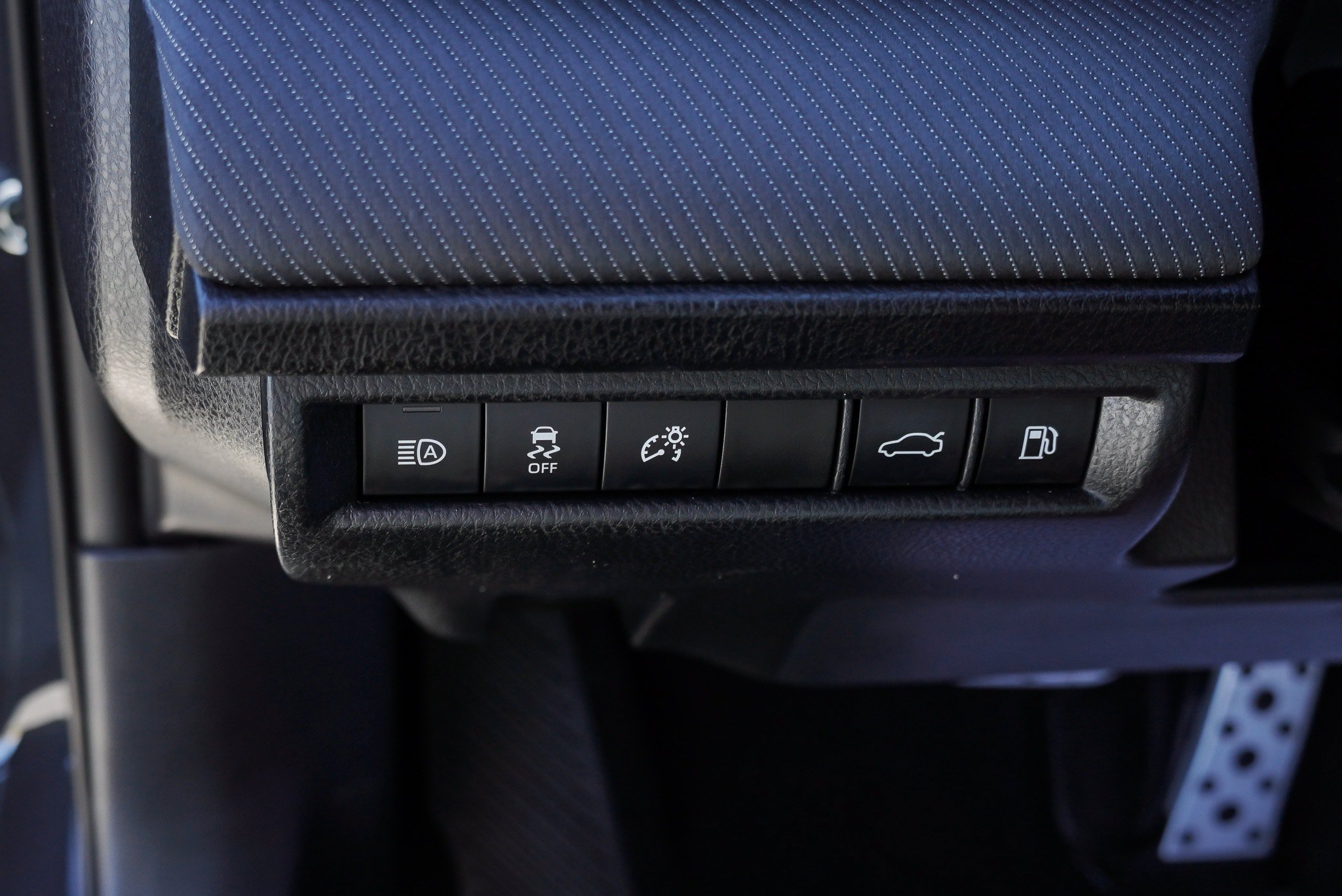 Certified 2025 Toyota Camry SE AWD/4WD image 18