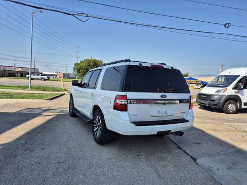 Used 2015 Ford Expedition XLT image 8