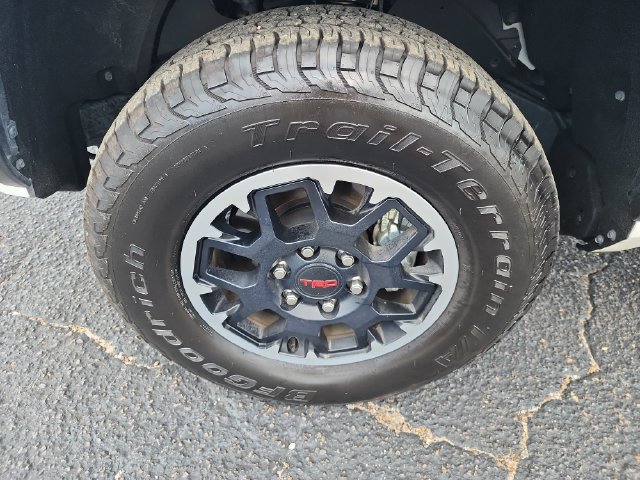 Used 2025 Toyota Tacoma TRD Off-Road AWD/4WD image 16