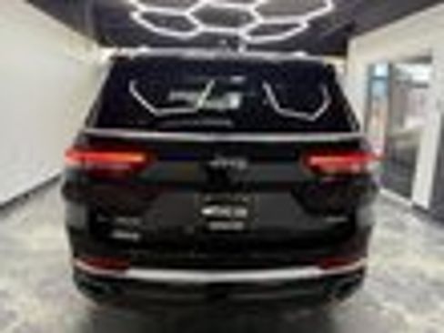 Used 2022 Jeep Grand Cherokee L Summit w/ Luxury Tech Group V image 4