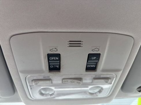 Used 2013 Toyota RAV4 XLE image 30