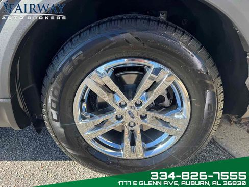 Used 2020 Ford Explorer XLT w/ Equipment Group 202A image 34