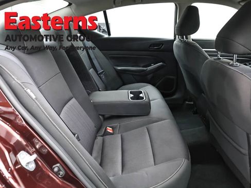 Used 2023 Nissan Altima 2.5 SV FWD image 23