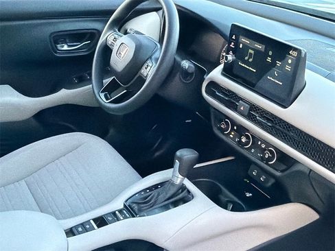 New 2026 Honda HR-V LX image 8