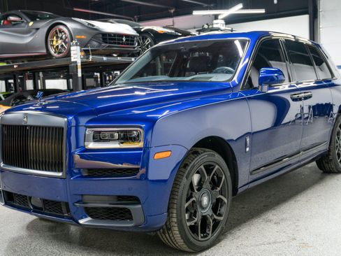 Used 2024 Rolls-Royce Cullinan Black Badge AWD/4WD image 5