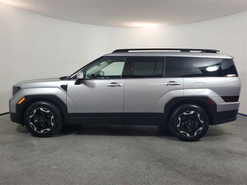 Used 2024 Hyundai Santa Fe SEL image 4