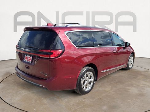 Used 2021 Chrysler Pacifica Limited w/ Uconnect Theater Family Group AWD/4WD image 10