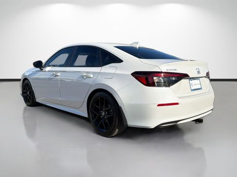 Used 2025 Honda Civic Sport image 5