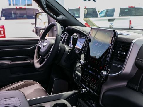 New 2027 RAM 2500 Laramie AWD/4WD image 19