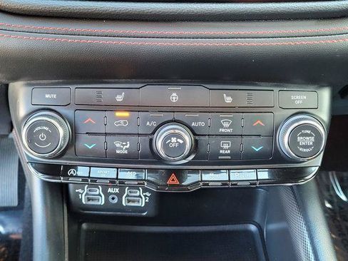 Used 2023 Dodge Durango GT AWD/4WD image 21