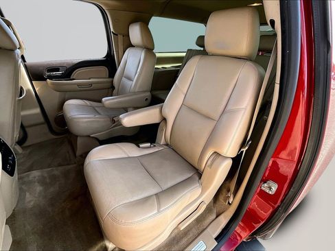 Used 2014 GMC Yukon XL Denali image 22