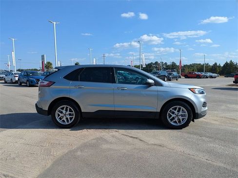 Used 2024 Ford Edge SEL image 2