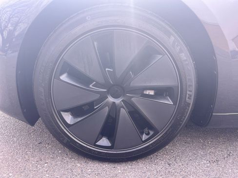 Used 2024 Tesla Model 3 Standard Range image 12