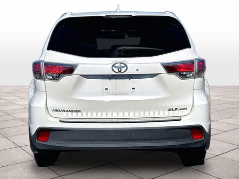 Used 2016 Toyota Highlander XLE AWD/4WD image 8