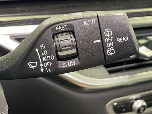 Used 2026 BMW X5 xDrive40i w/ M Sport Package AWD/4WD image 37