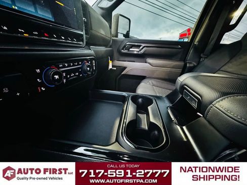 Used 2024 Chevrolet Silverado 2500 ZR2 w/ Technology Package image 16