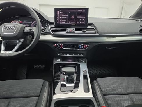 Used 2024 Audi Q5 e Premium Plus w/ Premium Plus Package AWD/4WD image 34