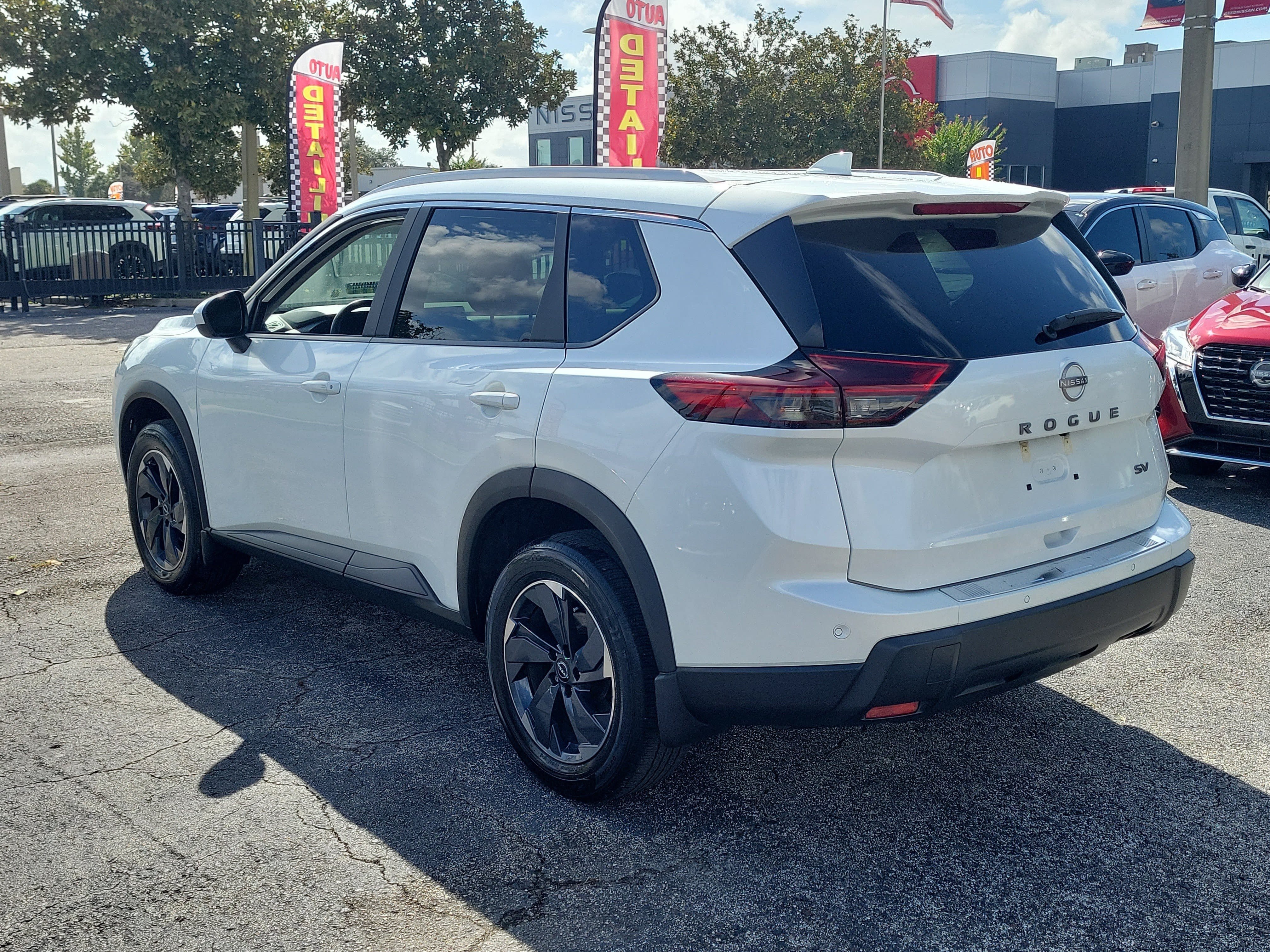 Certified 2024 Nissan Rogue SV w/ SV Premium Package FWD image 8