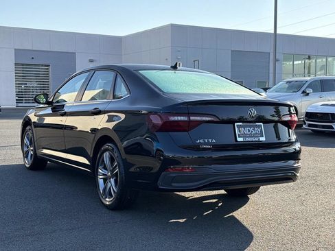 Used 2023 Volkswagen Jetta SE FWD image 5