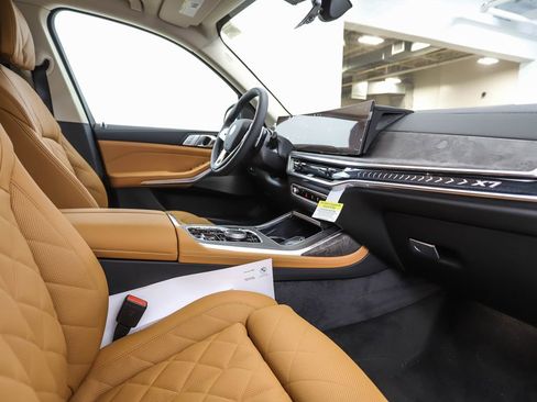 Used 2026 BMW X7 xDrive40i image 35