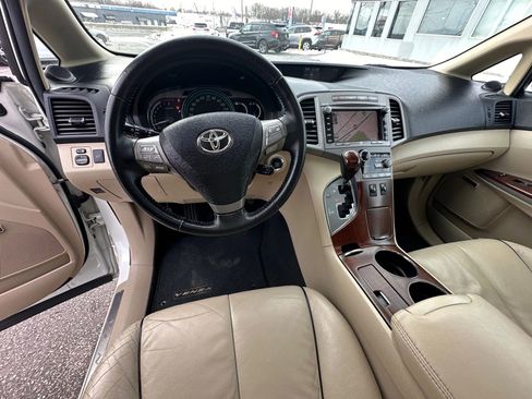 Used 2012 Toyota Venza Limited image 18