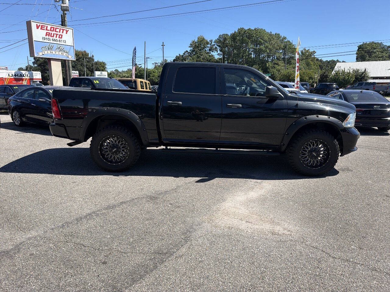 Used 2018 RAM 1500 Express AWD/4WD image 3