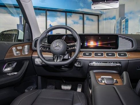 Certified 2026 Mercedes-Benz GLS 450 4MATIC image 16