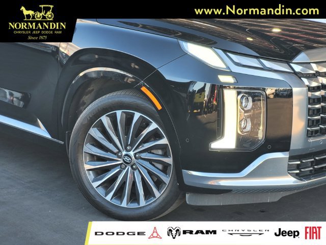 Used 2023 Hyundai Palisade Calligraphy w/ Cargo Package FWD image 5