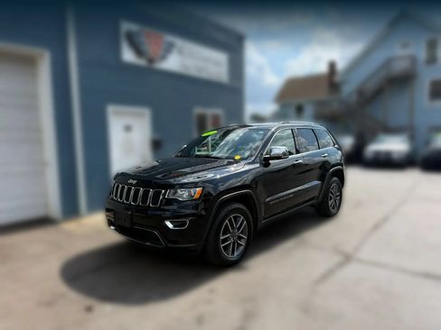 Used 2019 Jeep Grand Cherokee Limited AWD/4WD image 4