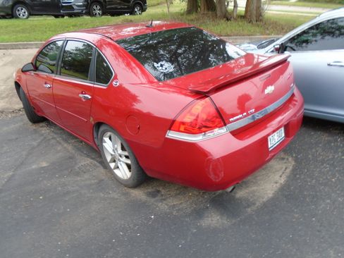 Used 2008 Chevrolet Impala LTZ FWD image 3