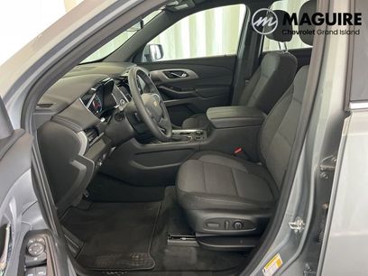 Used 2023 Chevrolet Traverse LT