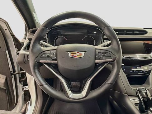Used 2024 Cadillac XT6 Premium Luxury w/ LPO, Floor Liner Package AWD/4WD image 10