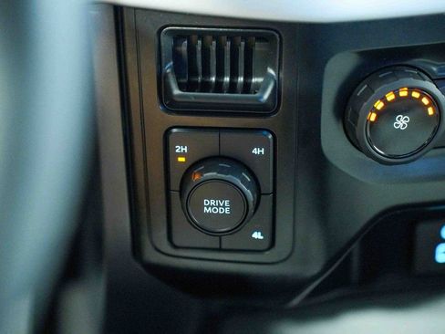 Used 2023 Ford F150 XLT image 29