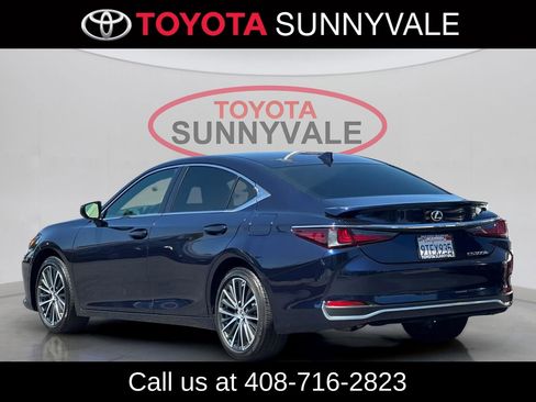 Used 2025 Lexus ES 300h w/ Premium Package FWD image 7