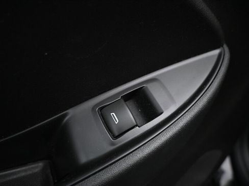 Used 2018 Chevrolet Volt LT w/ Comfort Package image 45