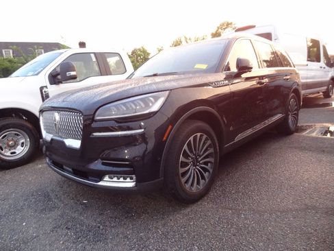 Used 2021 Lincoln Aviator Reserve w/ Equipment Group 201A AWD/4WD image 3