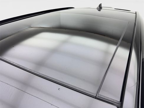 Used 2025 Land Rover Range Rover Velar Dynamic SE image 20