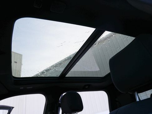 Used 2023 Toyota Tundra Platinum image 33