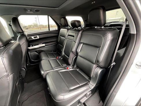 Certified 2024 Ford Explorer XLT w/ Equipment Group 202A image 18