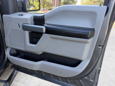Used 2018 Ford F150 XLT RWD image 9