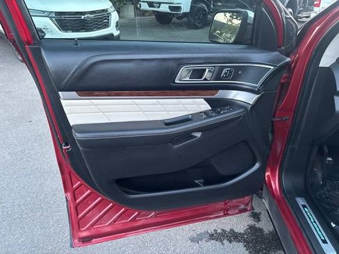 Used 2016 Ford Explorer Platinum AWD/4WD image 14