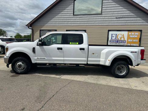 Used 2018 Ford F350 XLT w/ XLT Value Package AWD/4WD image 8