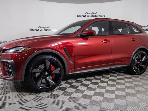Used 2021 Jaguar F-PACE SVR image 10
