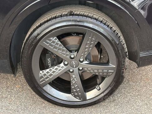 Used 2025 Genesis GV70 3.5T Sport w/ Sport Advanced Package image 15