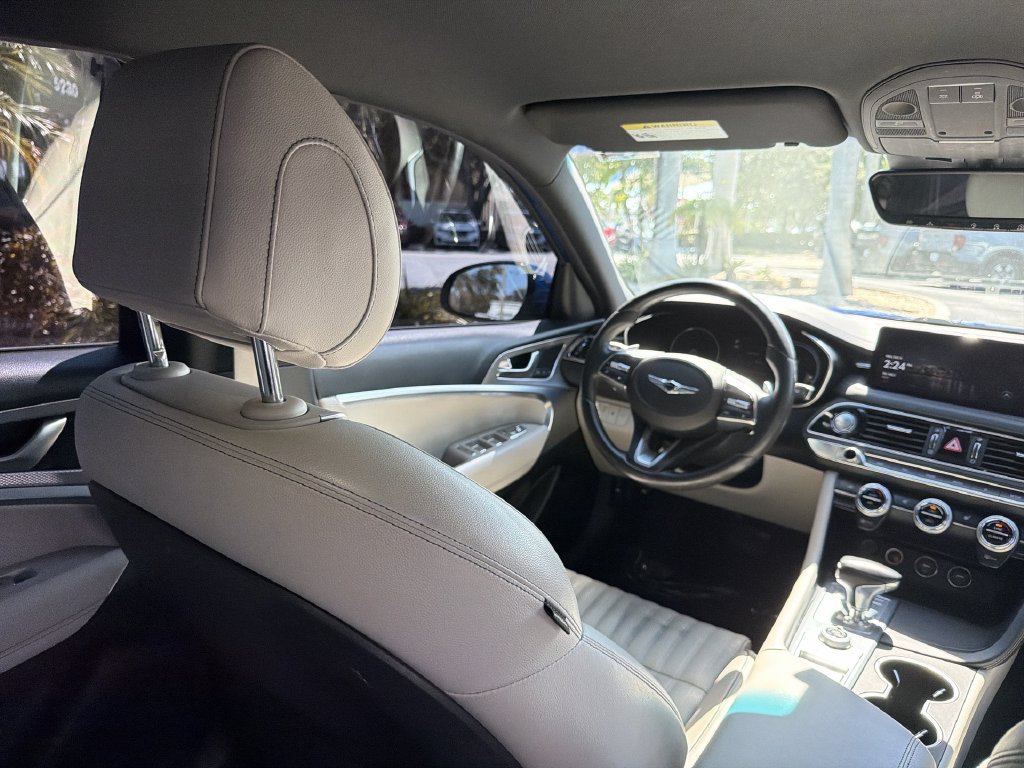 Used 2022 Genesis G70 3.3T RWD image 17