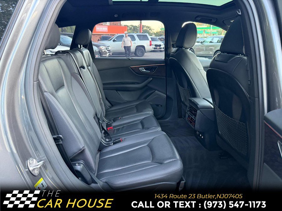 Used 2020 Audi Q7 3.0T Prestige w/ Prestige Package AWD/4WD image 24