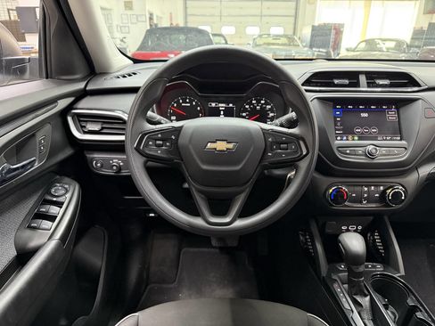 Used 2023 Chevrolet TrailBlazer LS image 22