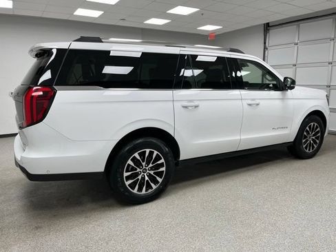 Used 2025 Ford Expedition Max Platinum AWD/4WD image 10